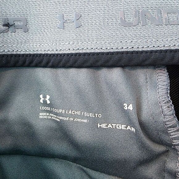 Under Armour Black Flat Front Shorts Mens 34 - Picture 3 of 3